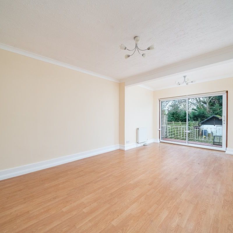 Abbots Gardens - Photo 1