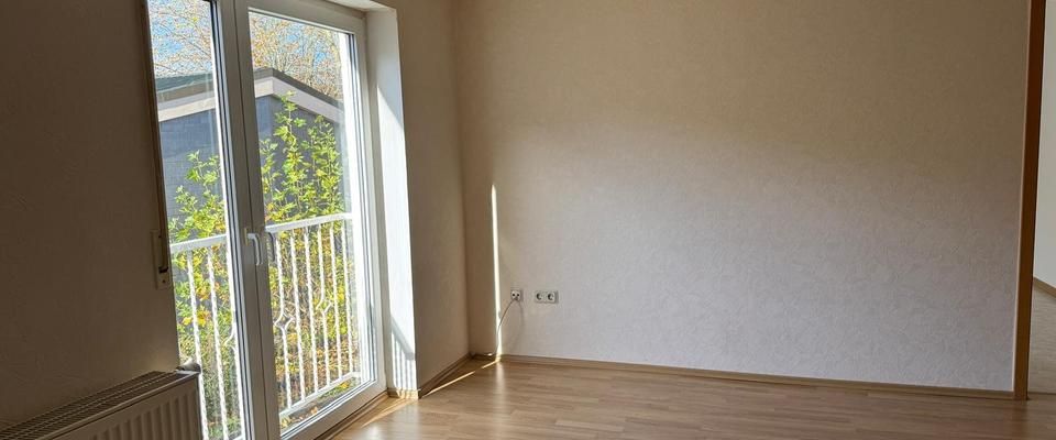 Wohnung mit Küche und Stellplatz in zentraler Lage - Foto 1