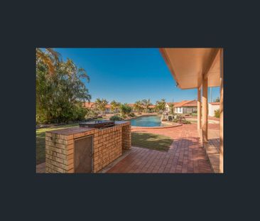 THREE BEDROOM UNIT IN A COMPLEX WITH POOL! - Photo 5