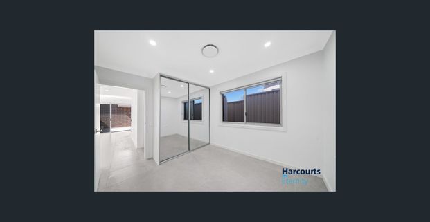 Brand New 4-Bedroom Townhouse, Your Luxurious Lifestyle in Girraween! - Photo 1