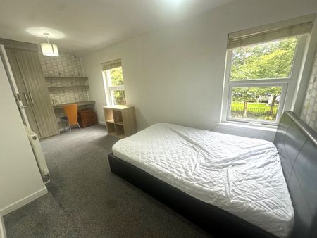 32, St Pauls Square, Preston - Photo 5