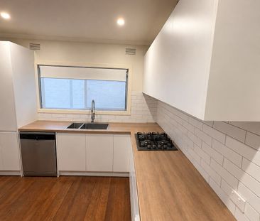 Lalor - Photo 5
