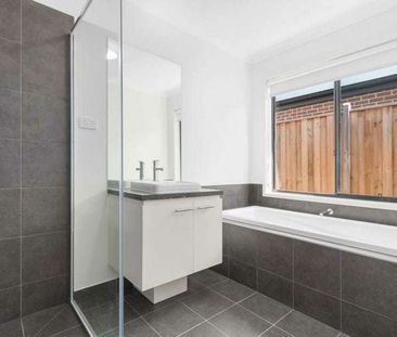 16 Rimple Way, Beaconsfield VIC - Photo 6