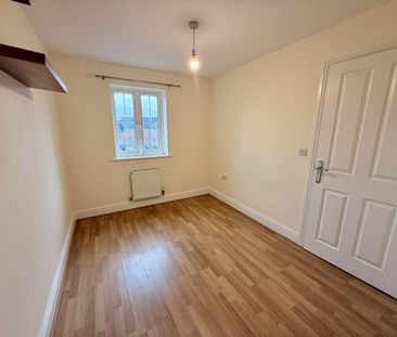 4 bedroom terraced house to rent - Photo 1