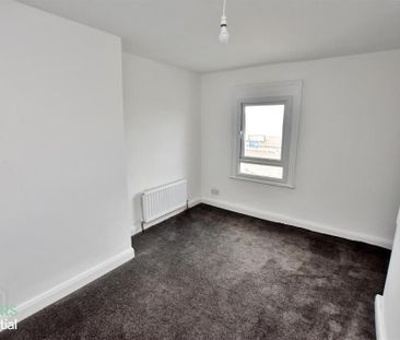 16 Greenville Street, Belfast, BT5 5AG - Photo 5