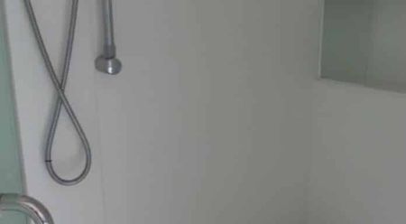 Contemporary, private central city living - Photo 2