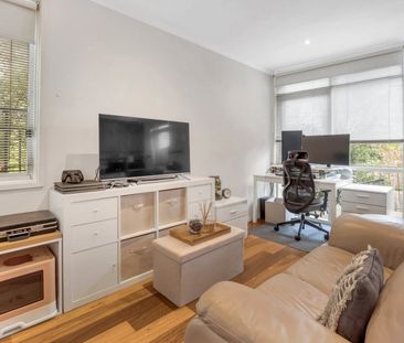7/70 Collins Street, Thornbury VIC 3071 - Photo 5