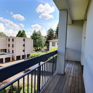 PARC MONTJUZET-T4 AVEC BALCON ET PARKING DERNIER ETAGE - Photo 2