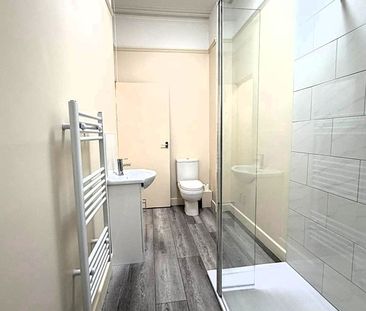 £895 PCM (Water Bills Included), Newly Refurbished One Bedroom Grou... - Photo 5