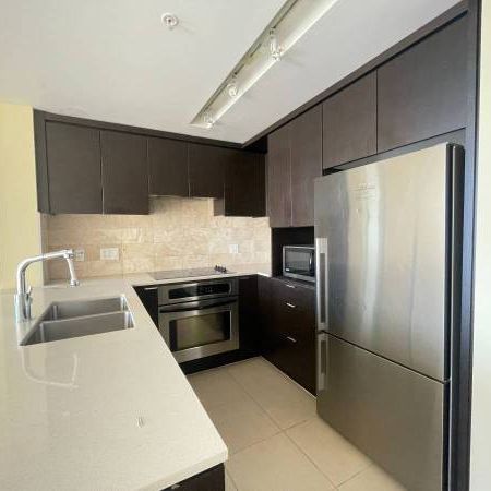 *Central Lonsdale with Spectacular Views* (Vista Place) - 2bed/2bath - Photo 3