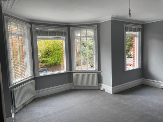 2 Bed Flat, Alexandra Park Road, N22 - Photo 1