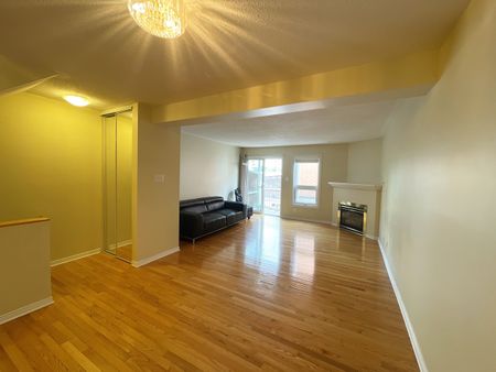 525 Lisgar unit 11, 2 bedrooms 2 bathroom Terrace Home - Photo 2