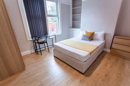 Romer Road, L6 - Photo 5