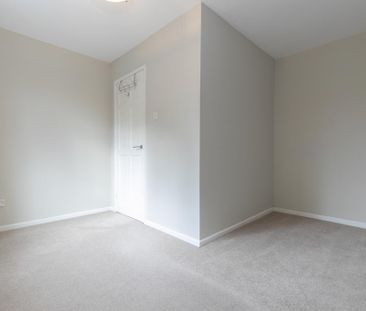 4 bedroom semi-detached house to rent - Photo 2