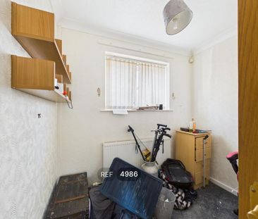 3 bedroom detached bungalow to rent - Photo 4