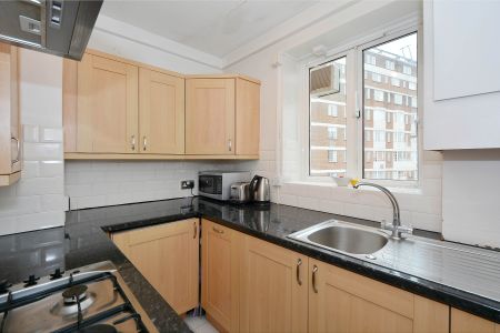 Lucan Place, Chelsea, London, SW3 - Photo 4