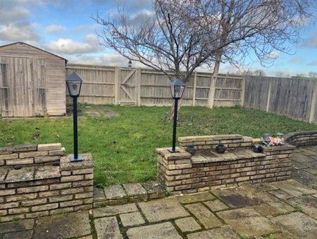 Burford Close, LU3 4DS - Photo 4