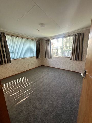 Sunny 2 Bedroom Unit, in Handy Location - Photo 2