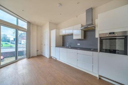 Slough, Berkshire, SL1 - Photo 4