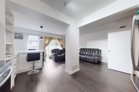 For Lease - 1121 Sandhurst Circle Unit# 20, Toronto, Ontario - Photo 2