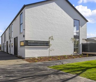 Stunning near new two bedroom townhouse - Spreydon - Photo 4