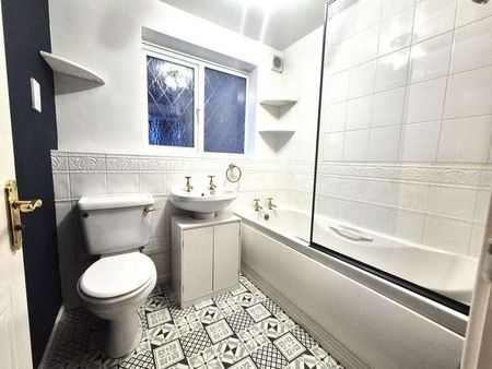 Exeter Drive, Tamworth, B79 - Photo 5