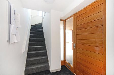 1 bedroom in a house share to rent - Photo 5