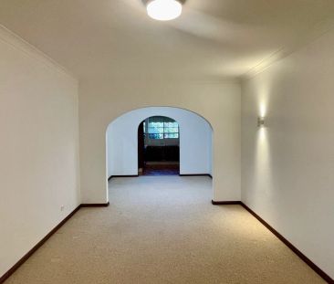 Modern 3 Bedroom Villa – Freshly Updated & Move-In Ready - Photo 6