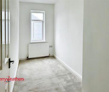 3 bed terraced house to rent in Howson Road, Deepcar, S36 - Photo 1