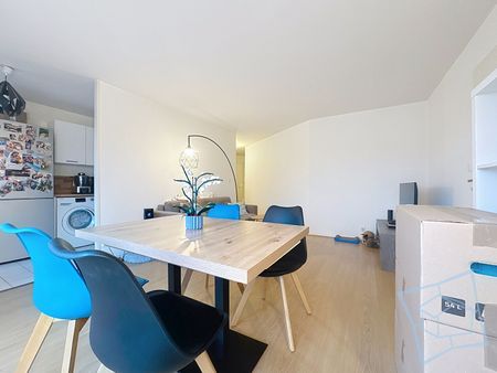 APPARTEMENT VOISINS LE BRETONNEUX - 2 pièce(s) - 47.88 m2 - Photo 4