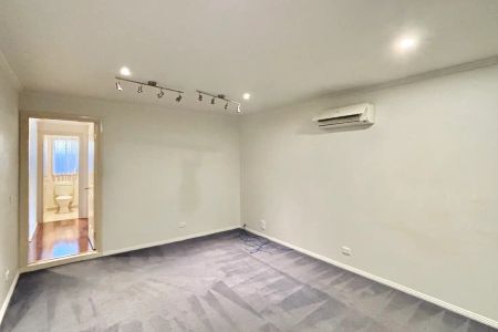 95 Melzak Way, Berwick VIC 3806 - Photo 4