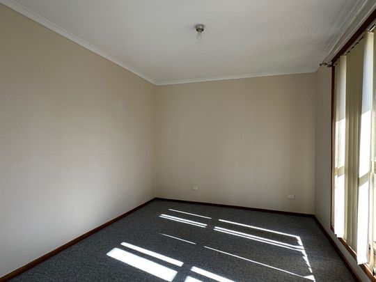 Well Appointed Unit in the Heart of Dandenong - Photo 1