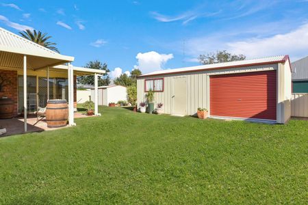 Awesome Family Home - Photo 2