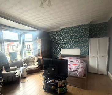 £875 PCM, Two Bedroom First Floor Flat in Chepstow Road, Maindee, N... - Photo 3