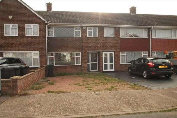 Beaumont Drive, Northfleet, Gravesend, DA11 - Photo 1