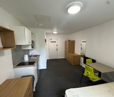 Studio to rent - Photo 1