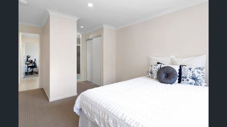 Spacious Family Home – Walk to Bucasia Beach! - Photo 4