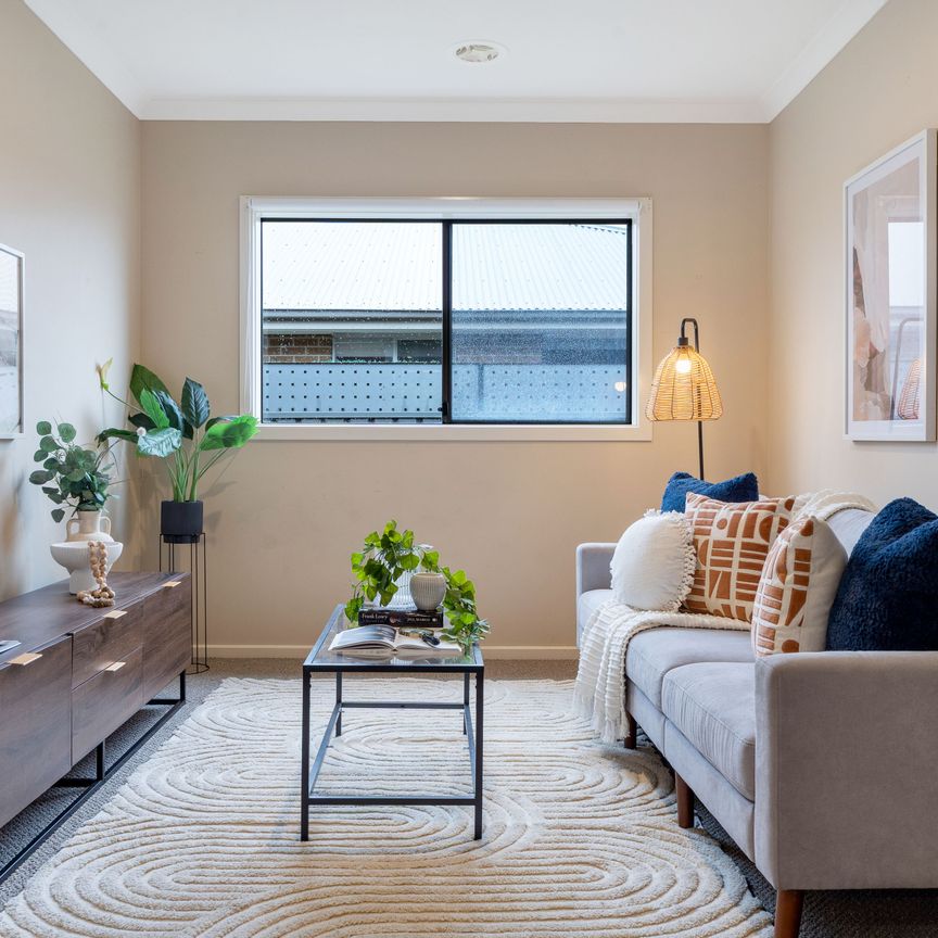 Modern & Cosy Family Home! - Photo 1