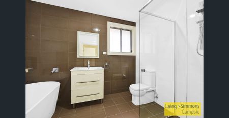 Modern 4 Bedroom Duplex - Photo 4