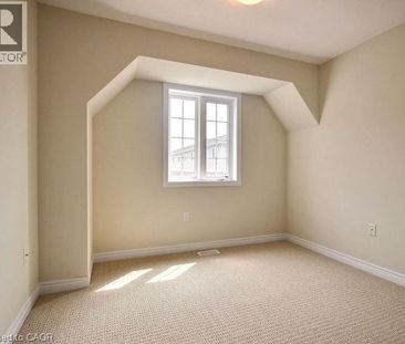 8 LAKELAWN Road Unit# 29, Grimsby, Ontario, L3M0G1 - Photo 5