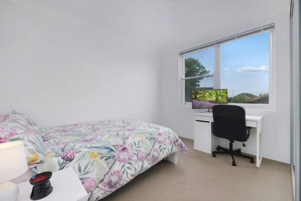 SUNNY 2 BEDROOM UNIT - Photo 1