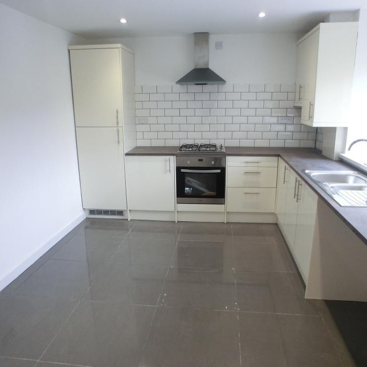 3 bedroom terraced house to rent - Photo 1