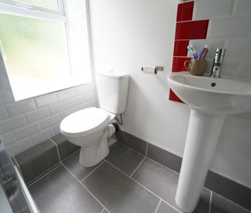 101 Caernarfon Road - Photo 1