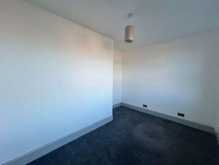 3 bedroom apartment to rent - Photo 5