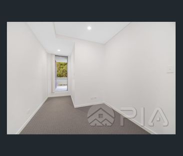 Abundant Natural Light, featuring Spacious Interiors!! - Photo 6