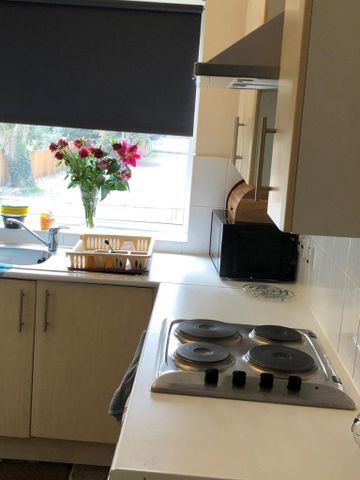 2 bedroom maisonette to rent - Photo 3