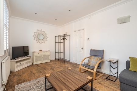 5, Hothams Court - Photo 4