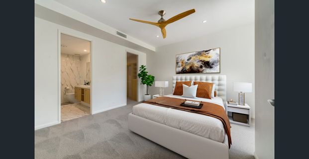 Exclusive Executive Apartment! - Photo 1