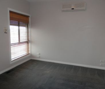 Modern Comfort in a Prime Glenroy Location! - Photo 3