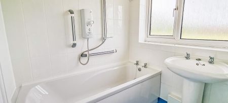 2 bedroom terraced house to rent - Photo 5